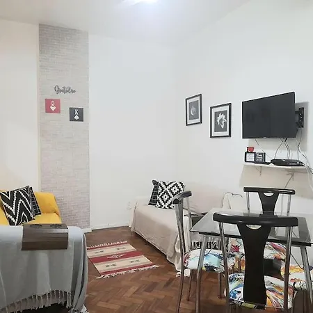Copacabana A 2 Quadras Da Praia